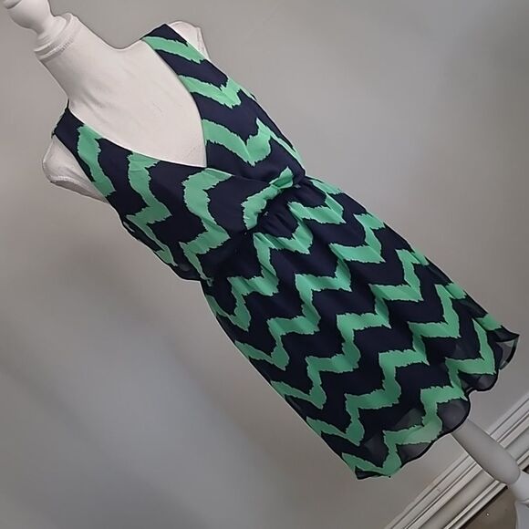 pixi + ivy sz M chiffon dress fully lined high low hem - Picture 1 of 8